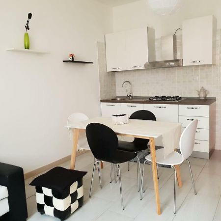 Red Ginger Apartment Oristano Bagian luar foto