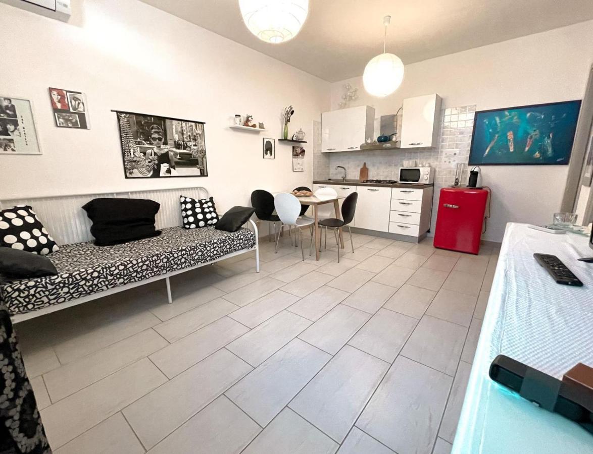 Red Ginger Apartment Oristano Bagian luar foto