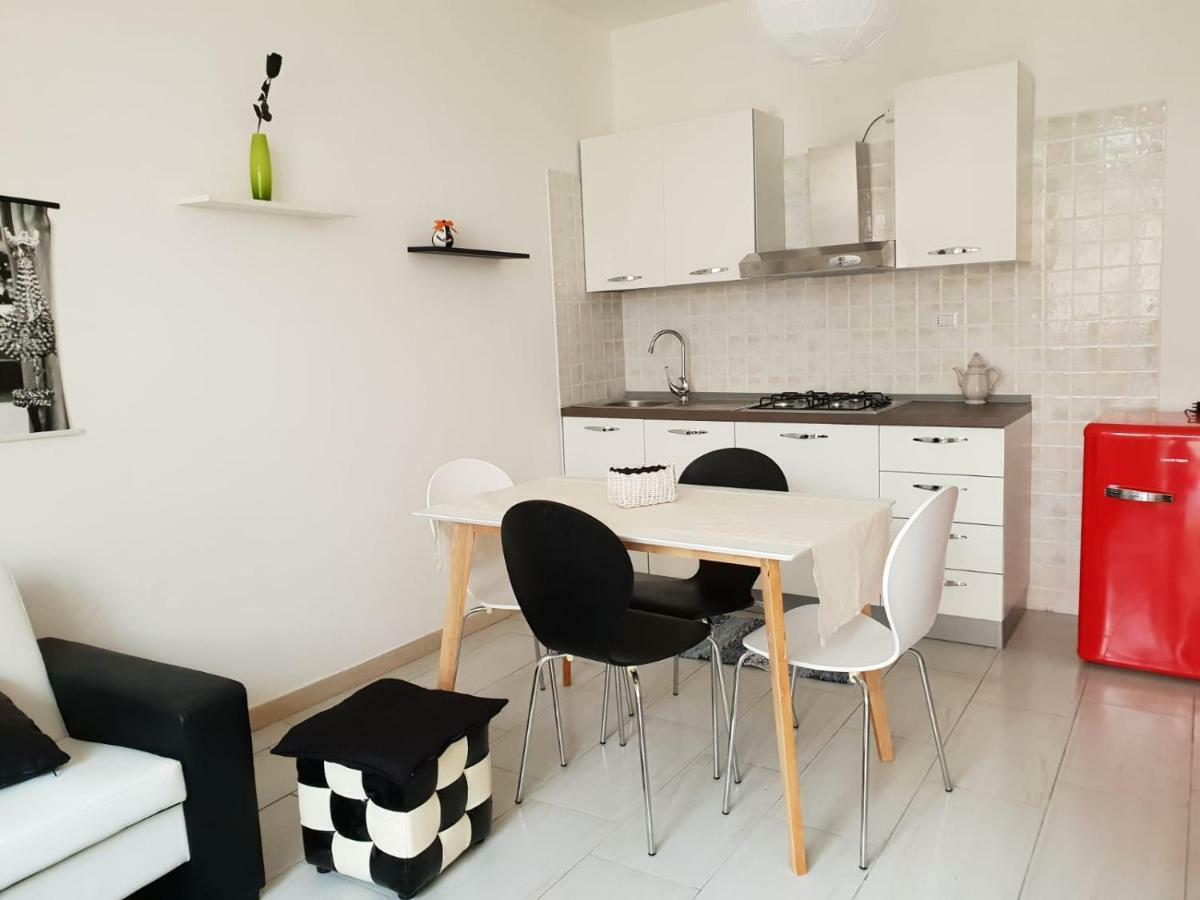 Red Ginger Apartment Oristano Bagian luar foto
